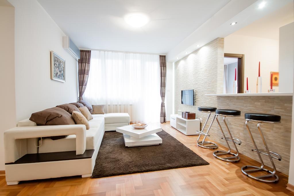 Apartments King Milan, City Center 贝尔格莱德 客房 照片