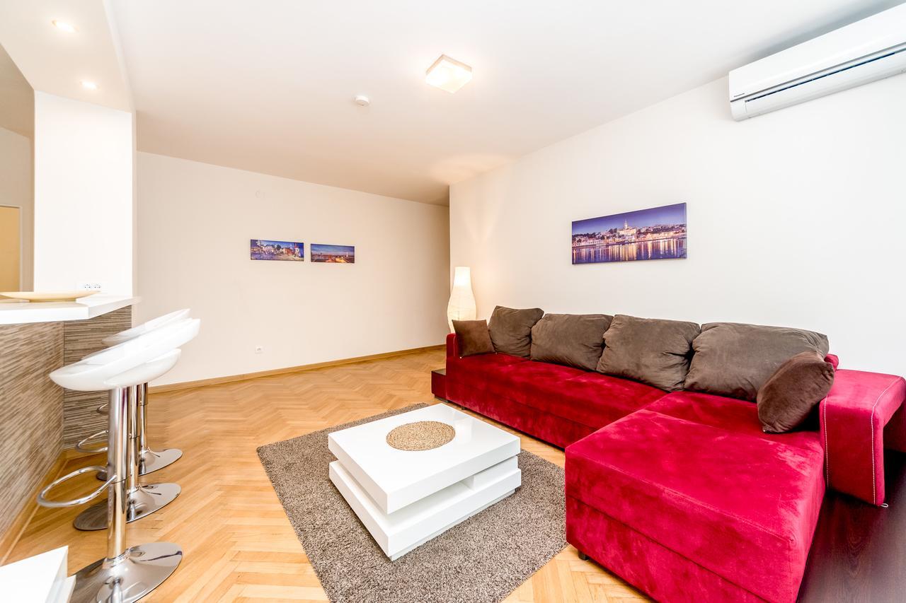 Apartments King Milan, City Center 贝尔格莱德 外观 照片